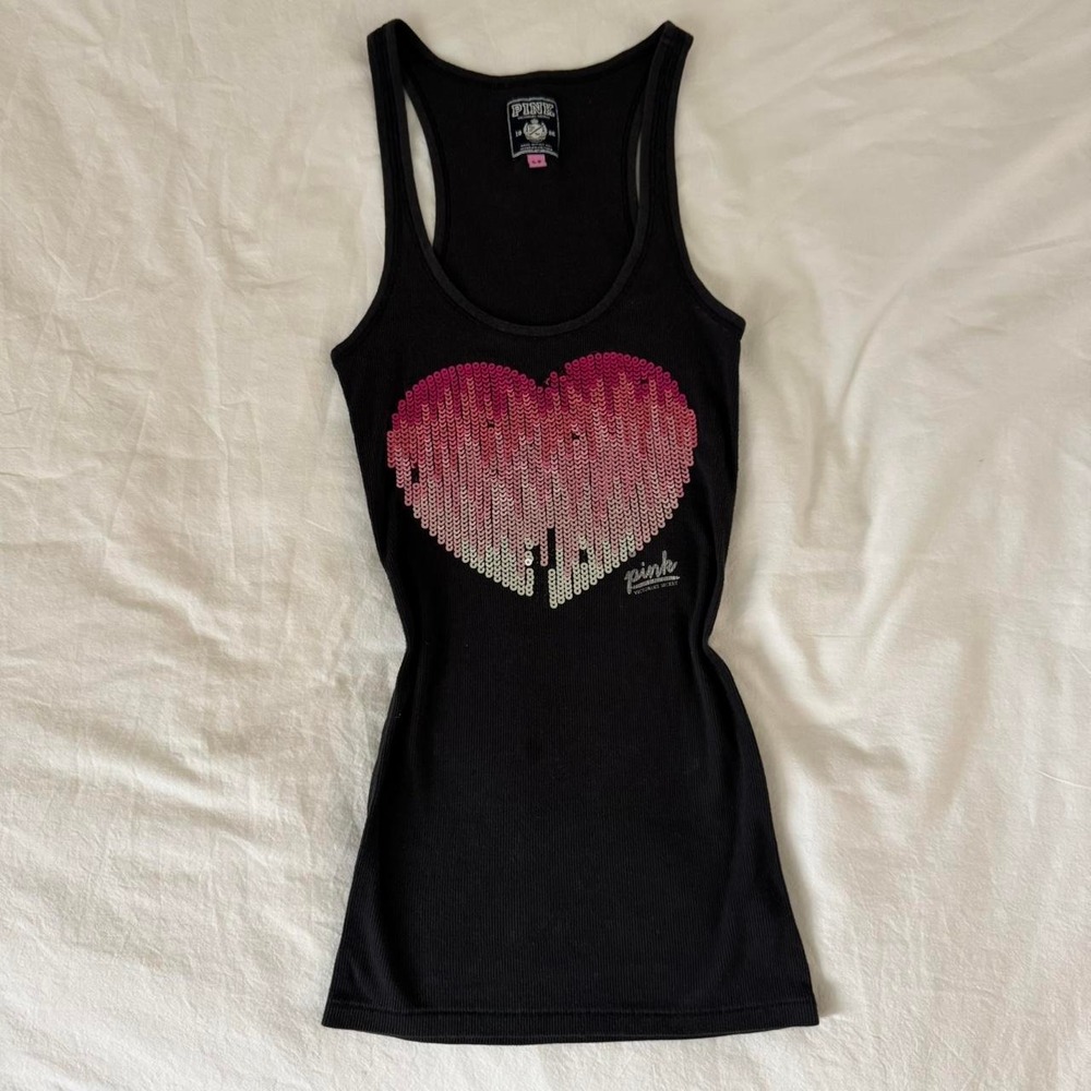 Victoria's‎ Secret pink Y2K Pink sequin heart tank top